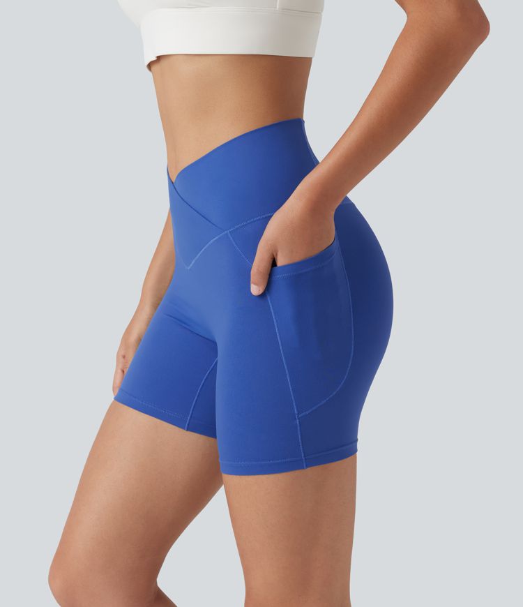 SoftlyZero™ - Yoga-Biker-Shorts mit hohem Crossover-Bund und Seitentaschen - 12,7 cm, UPF50+ SoftlyZero™ - Yoga-Biker-Shorts mit hohem Crossover-Bund und Seitentaschen - 12,7 cm, UPF50+