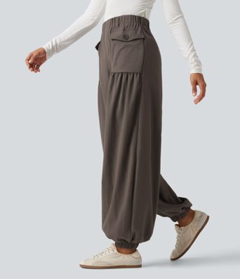 Lässige, geraffte Baggy-Joggers in Leinenoptik mit hohem Bund und Seitentaschen Lässige, geraffte Baggy-Joggers in Leinenoptik mit hohem Bund und Seitentaschen