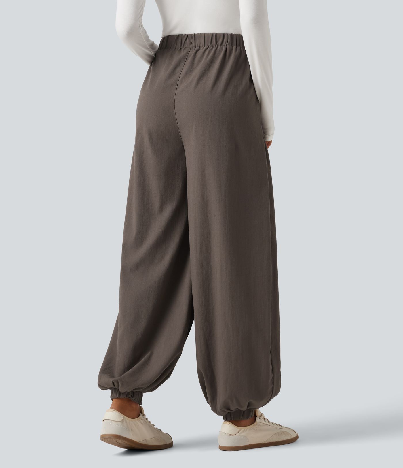 Lässige, geraffte Baggy-Joggers in Leinenoptik mit hohem Bund und Seitentaschen Lässige, geraffte Baggy-Joggers in Leinenoptik mit hohem Bund und Seitentaschen