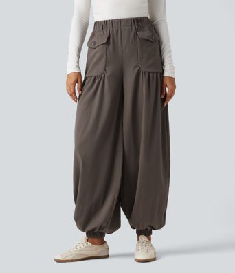 Lässige, geraffte Baggy-Joggers in Leinenoptik mit hohem Bund und Seitentaschen Lässige, geraffte Baggy-Joggers in Leinenoptik mit hohem Bund und Seitentaschen