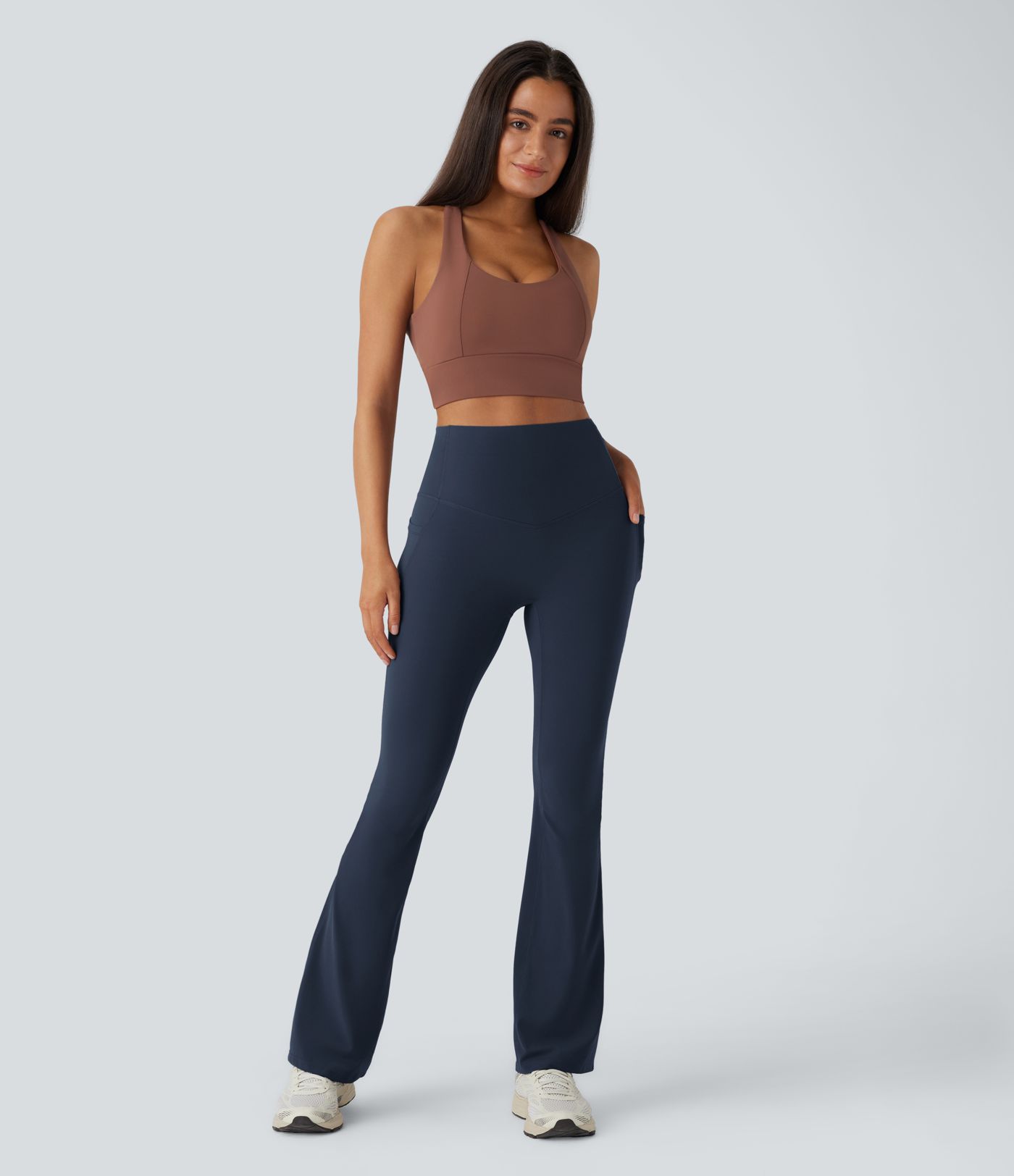 Halara UltraSculpt™ leggings da yoga bootcut a vita alta, modellanti con controllo addominale e tasche