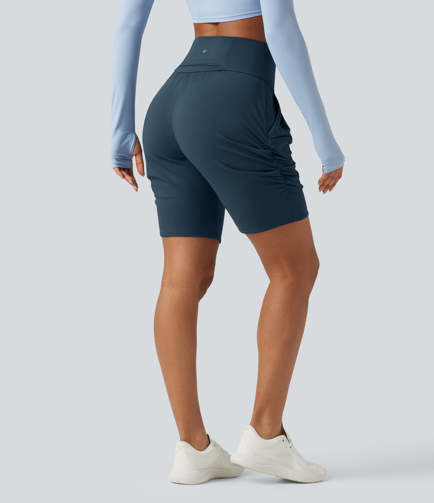 Softlyzero™ Airy - Geraffte Yoga-Shorts mit hohem Bund, mehreren Taschen und InstantCool - 17,8 cm