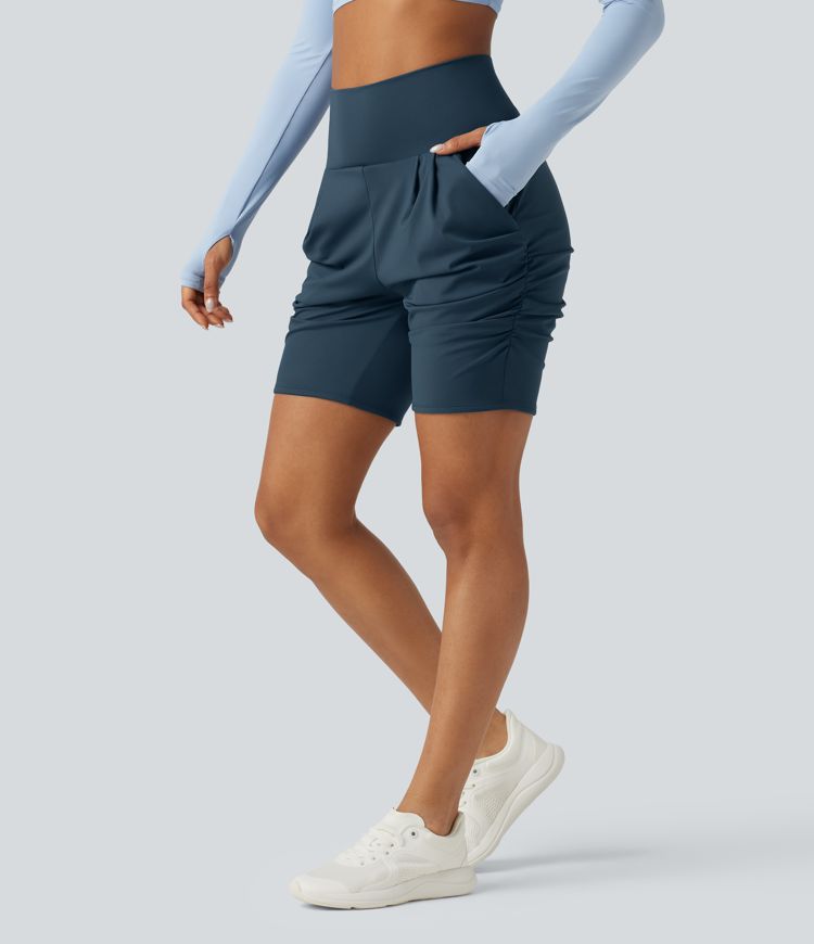 Softlyzero™ Airy - Geraffte Yoga-Shorts mit hohem Bund, mehreren Taschen und InstantCool - 17,8 cm