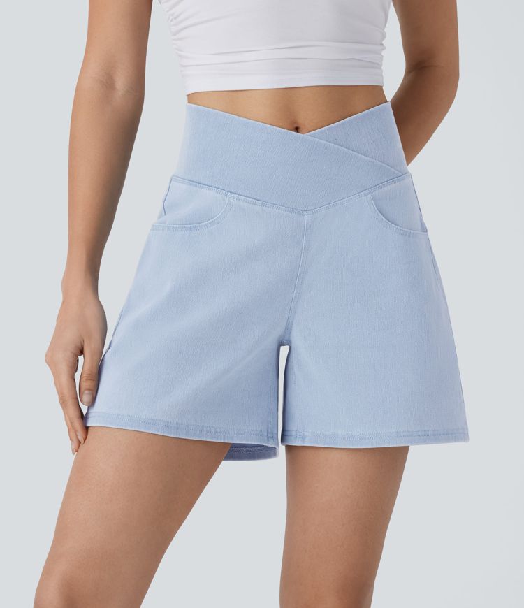 Halara Flex™ shorts casuales de denim lavado con talle alto cruzado, bolsillos, pierna ancha y corte en línea A