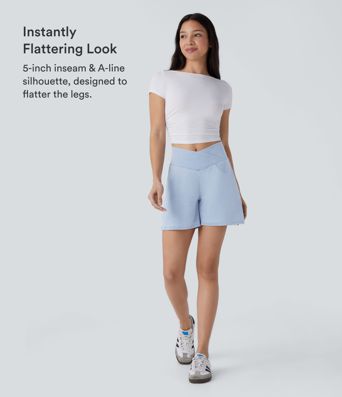 Halara Flex™ shorts casuales de denim lavado con talle alto cruzado, bolsillos, pierna ancha y corte en línea A