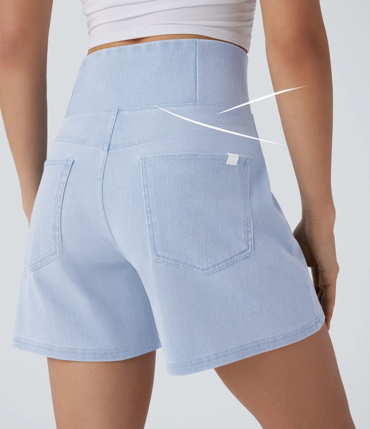 Halara Flex™ shorts casuales de denim lavado con talle alto cruzado, bolsillos, pierna ancha y corte en línea A