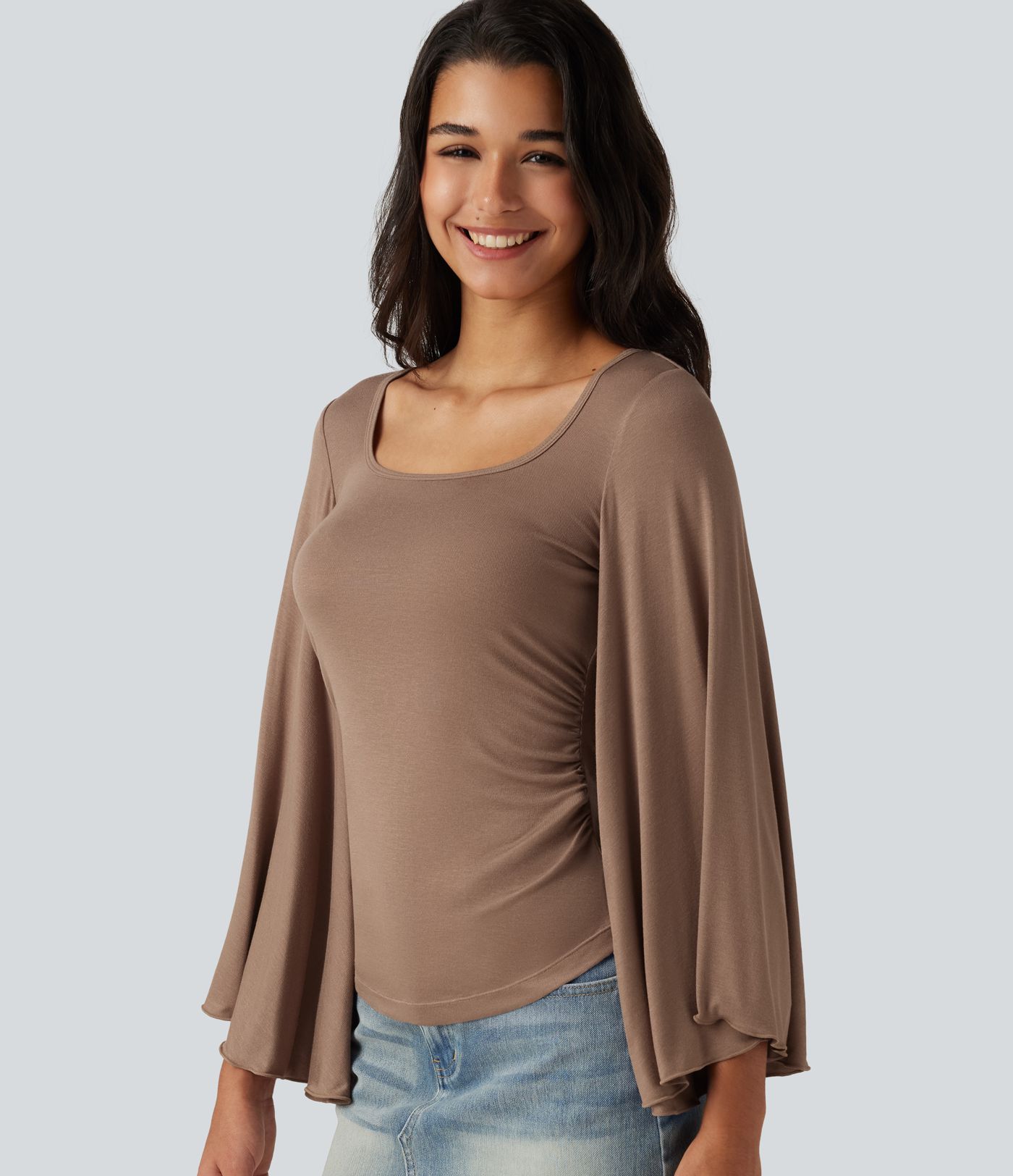 T-shirt côtelé à encolure carrée avec manches 7/8 volantées et fronces T-shirt côtelé à encolure carrée avec manches 7/8 volantées et fronces