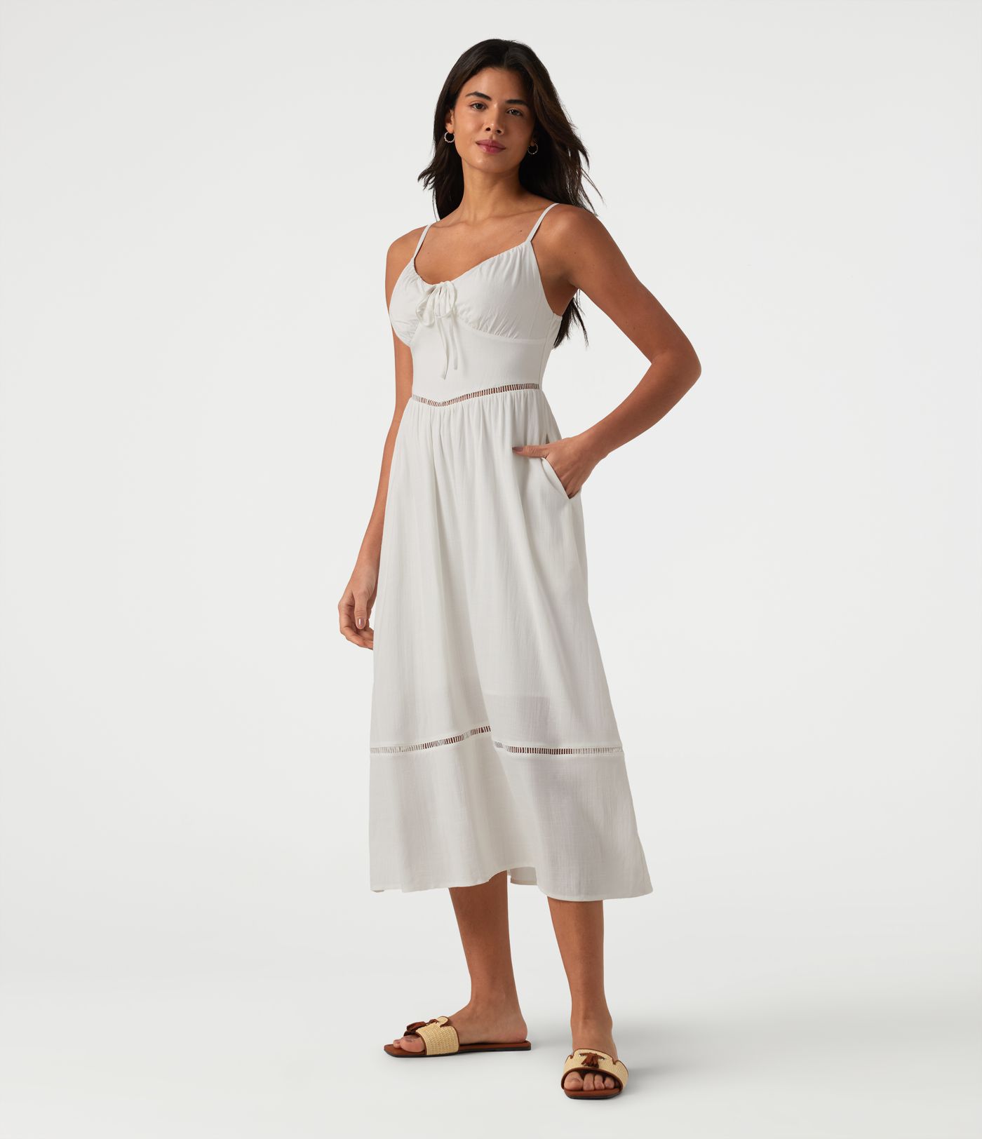 Midikleid in Leinenoptik mit Seitentaschen, Cut-Out-Design und Bindeband vorne Midikleid in Leinenoptik mit Seitentaschen, Cut-Out-Design und Bindeband vorne