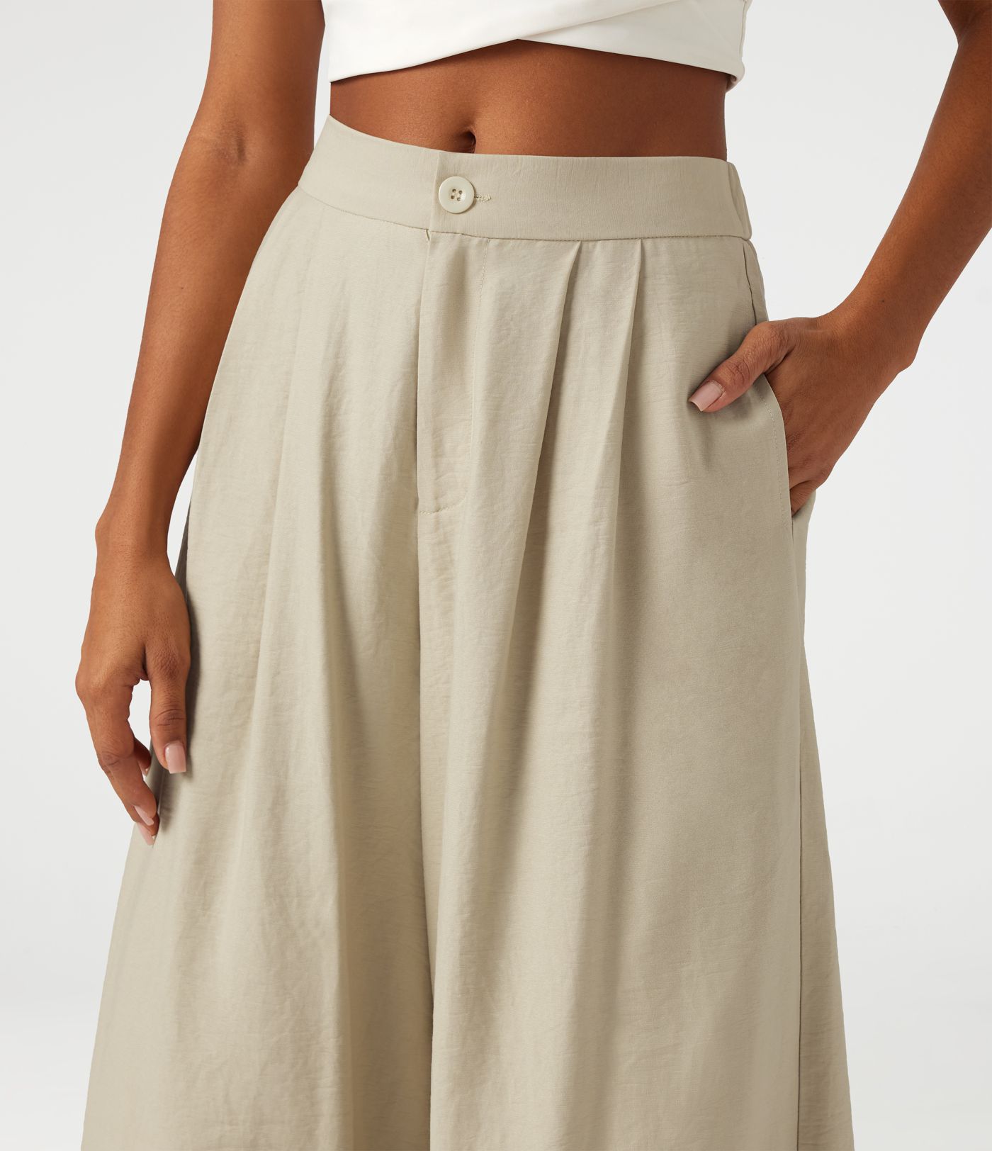 Mid Rise Ladder Trim 7/8 Length Casual Barrel Leg Pants with Pockets