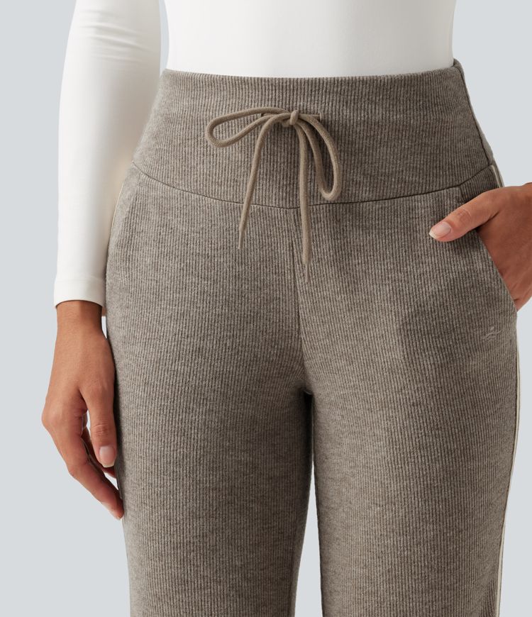 Lässige, gerippte Flare-Hose mit hohem Bund, Seitentaschen, Bauchkontrolle, Kordelzug und Streifen