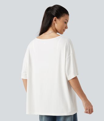 T-shirt décontracté à manches courtes, col en V, avec empiècements en résille contrastante