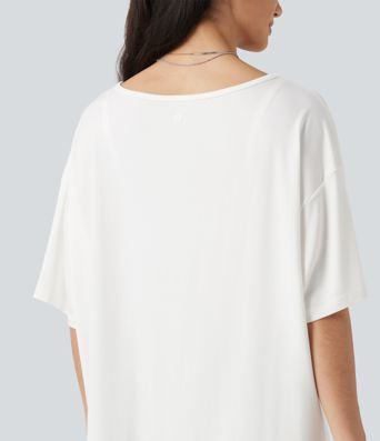 T-shirt décontracté à manches courtes, col en V, avec empiècements en résille contrastante