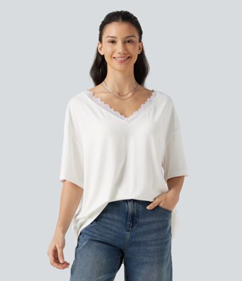 T-shirt décontracté à manches courtes, col en V, avec empiècements en résille contrastante
