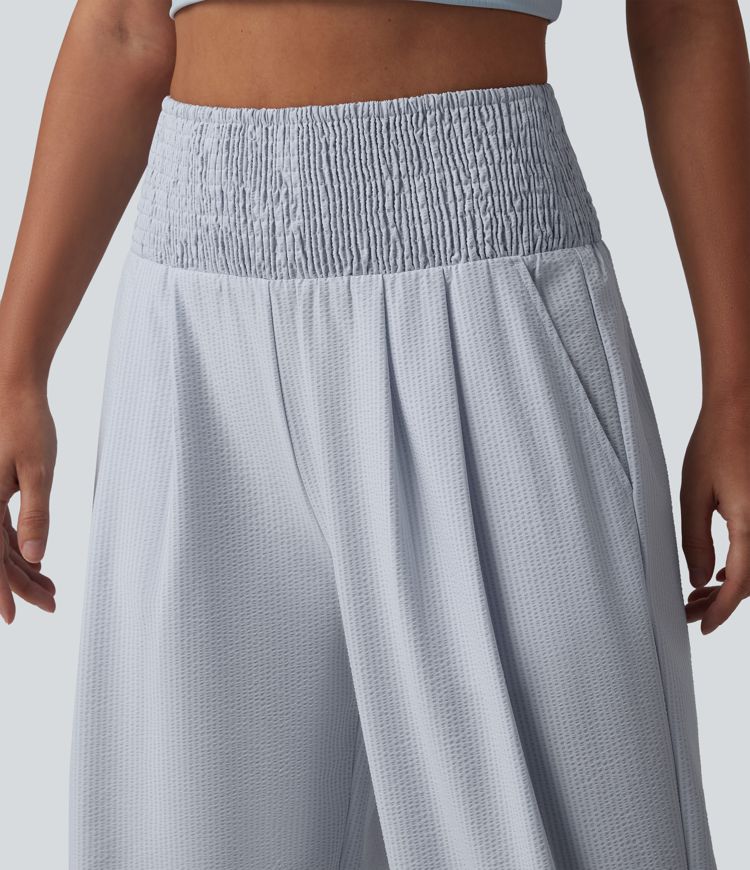 Lässige, geraffte Hose mit hohem Crinkle-Bund, Seitentaschen und weitem Bein - schnelltrocknend