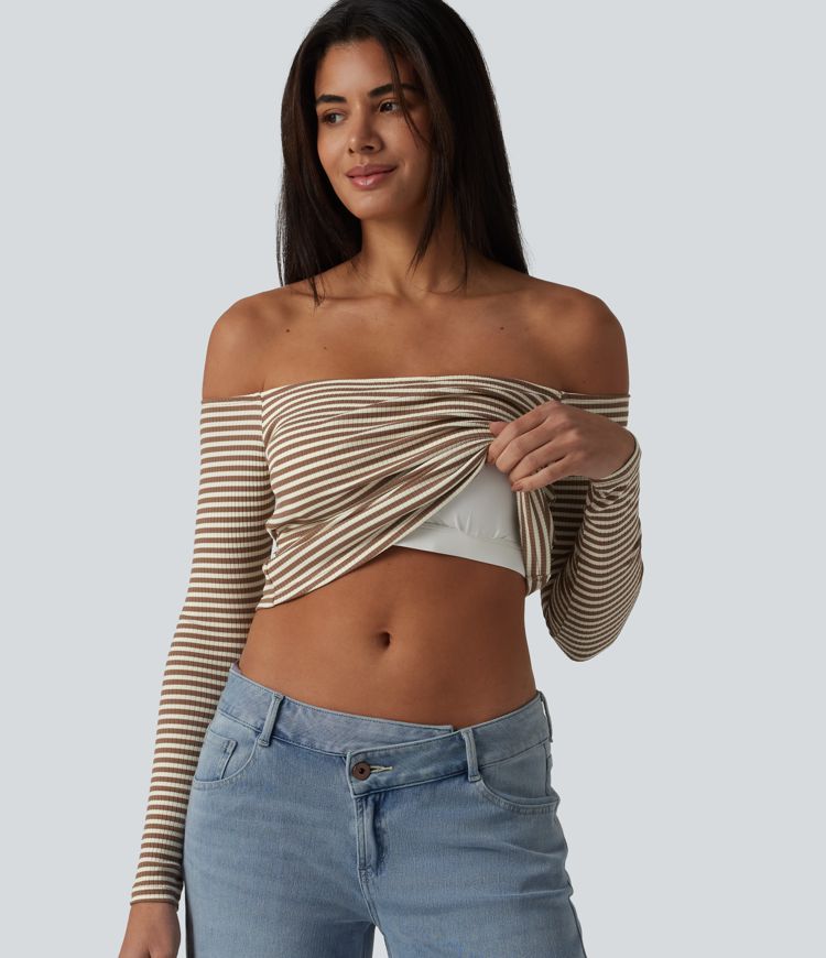 Lässiges, schulterfreies T-Shirt aus geripptem Strick mit langen Ärmeln, integriertem BH und Streifen Lässiges, schulterfreies T-Shirt aus geripptem Strick mit langen Ärmeln, integriertem BH und Streifen