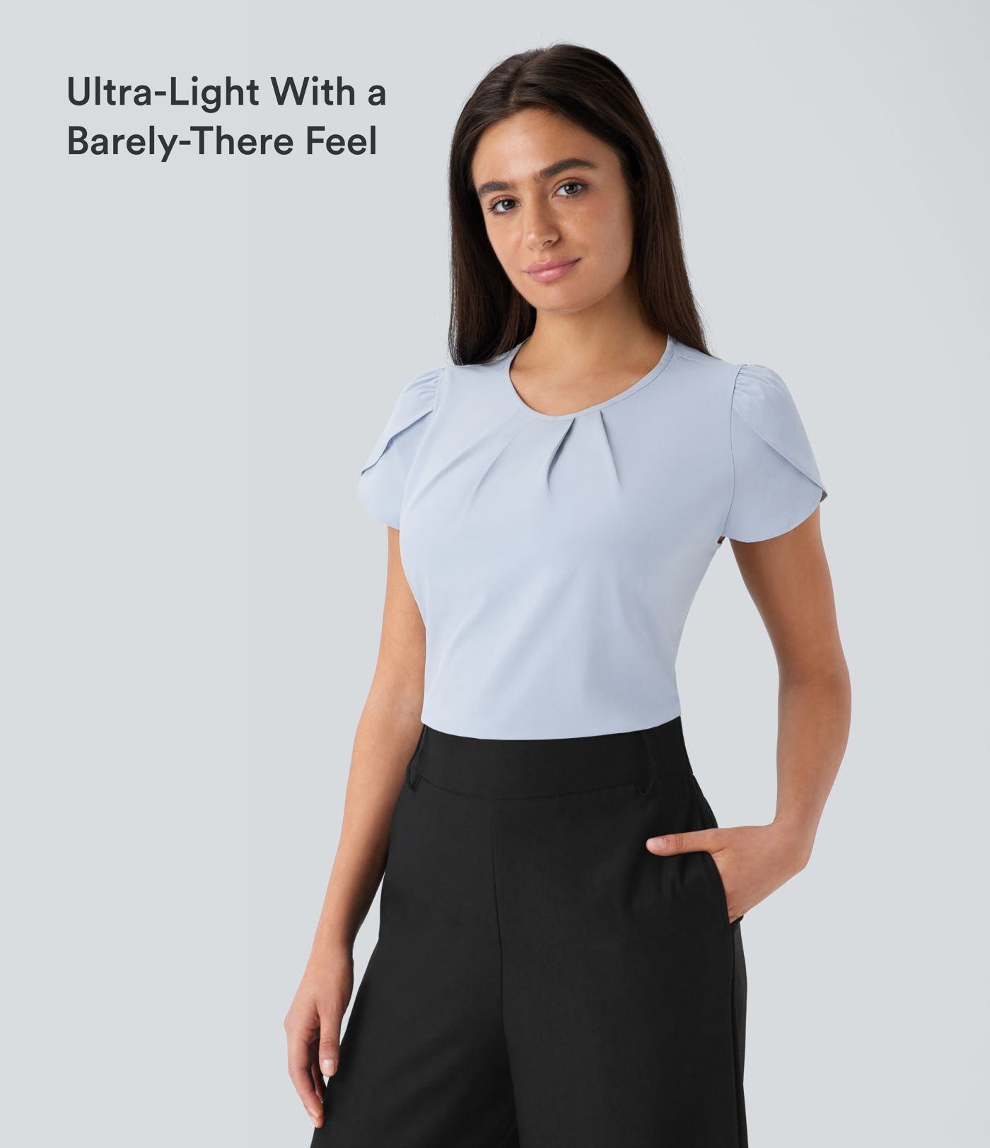 Breezeful™ Top de travail à séchage rapide — encolure ronde, manches courtes, dos avec ouverture en forme de goutte