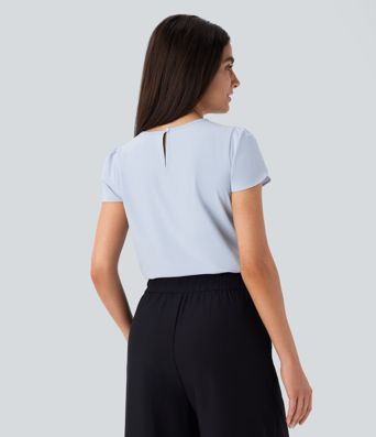 Breezeful™ Top de travail à séchage rapide — encolure ronde, manches courtes, dos avec ouverture en forme de goutte