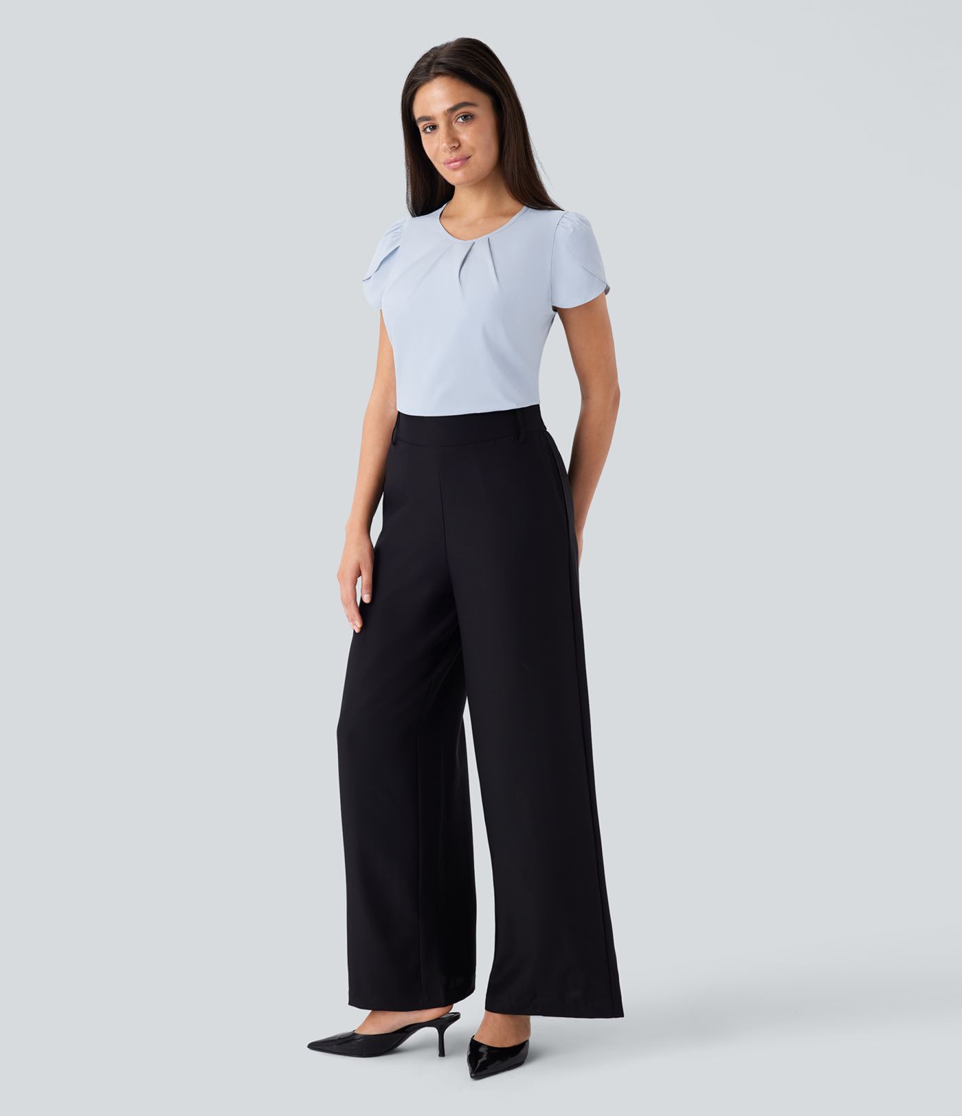 Breezeful™ Top de travail à séchage rapide — encolure ronde, manches courtes, dos avec ouverture en forme de goutte