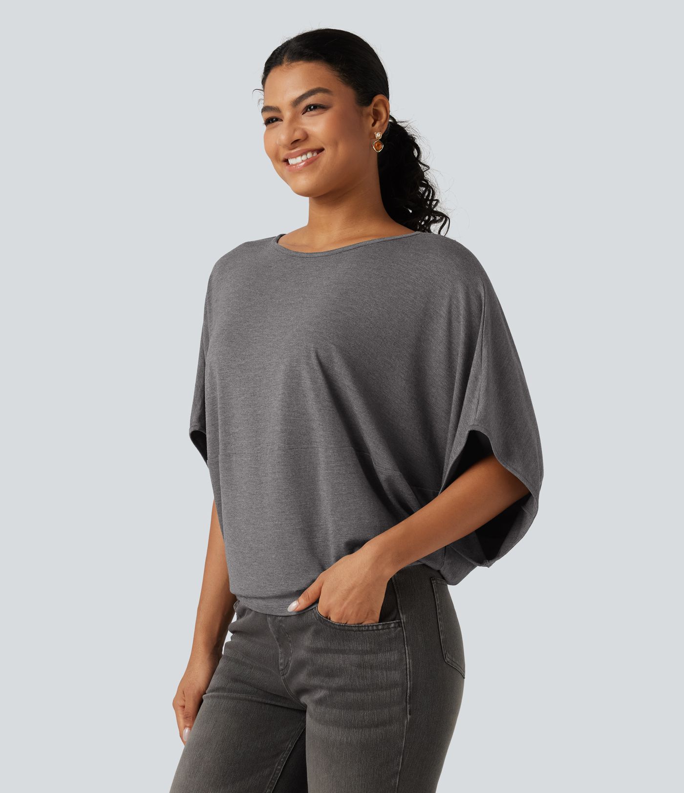 Round Neck Batwing Sleeve Relaxed Casual Top Round Neck Batwing Sleeve Relaxed Casual Top
