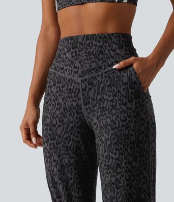 Halara UltraSculpt™ - Yoga-Jogginghose mit hohem Bund, Seitentaschen, Bauchkontrolle und Leopardenmuster