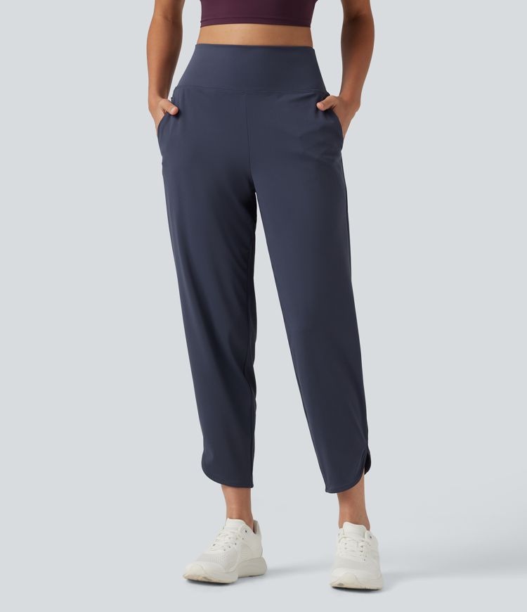Hoch geschnittene Laufhosen mit innenliegendem Kordelzug, verkürzter Länge und geschwungenem Saum - InstantCool, schnelltrocknend, mit Taschen - UPF50+ Hoch geschnittene Laufhosen mit innenliegendem Kordelzug, verkürzter Länge und geschwungenem Saum - InstantCool, schnelltrocknend, mit Taschen - UPF50+