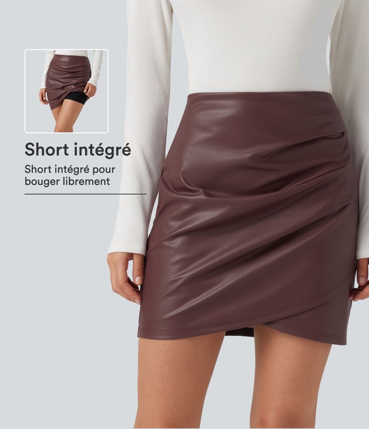 Jupe-short mini moulante taille haute en simili doublé polaire avec fronces et ourlet croisé Jupe-short mini moulante taille haute en simili doublé polaire avec fronces et ourlet croisé