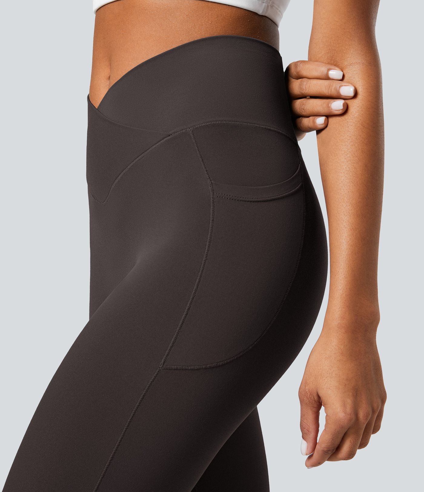 SoftlyZero™ leggings de corte cruzado con bolsillos, lisos SoftlyZero™ leggings de corte cruzado con bolsillos, lisos
