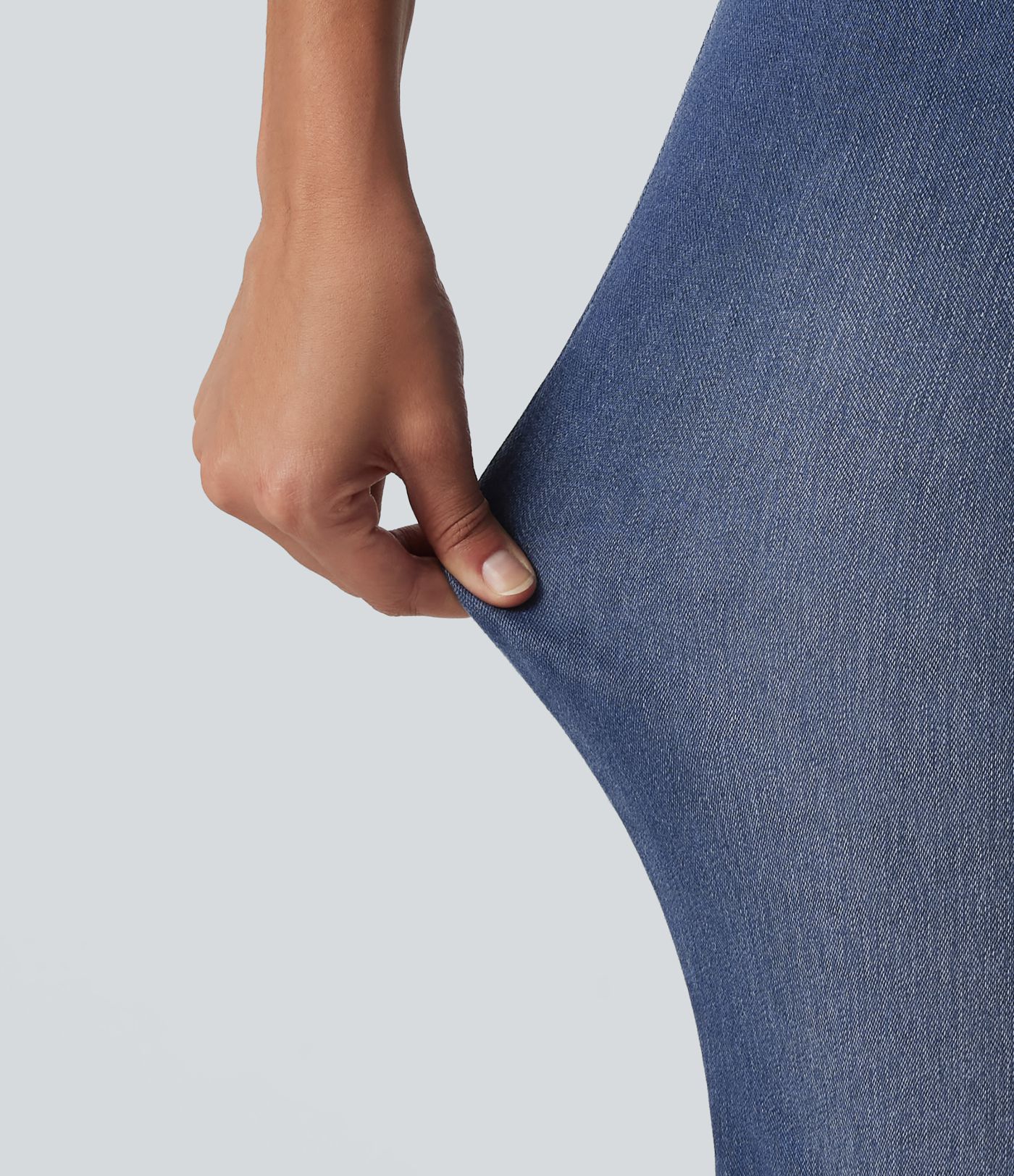 Halara Flex™ - Lässige Jeans mit niedrigem Bund und mehreren Taschen