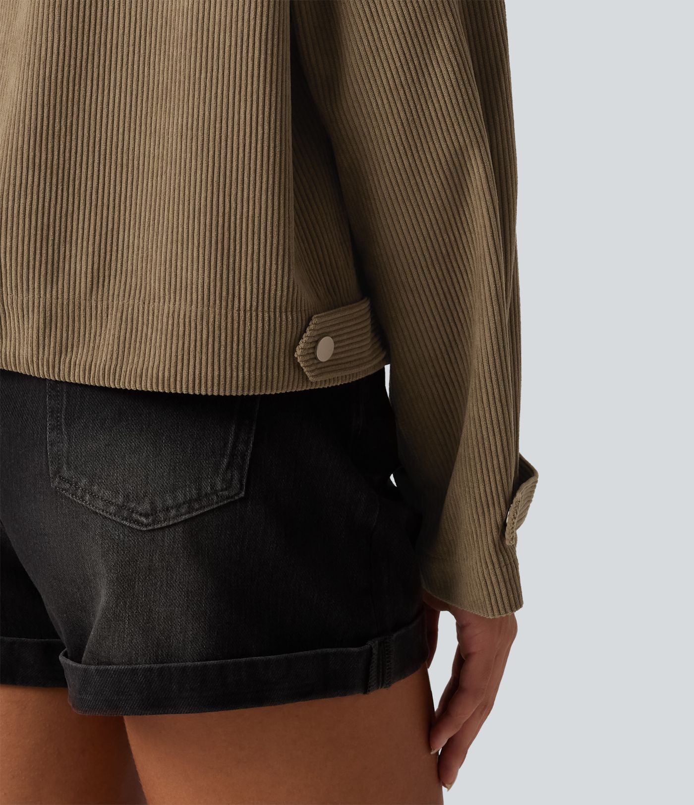 Chemise-veste décontractée en velours côtelé à manches longues avec poches Chemise-veste décontractée en velours côtelé à manches longues avec poches
