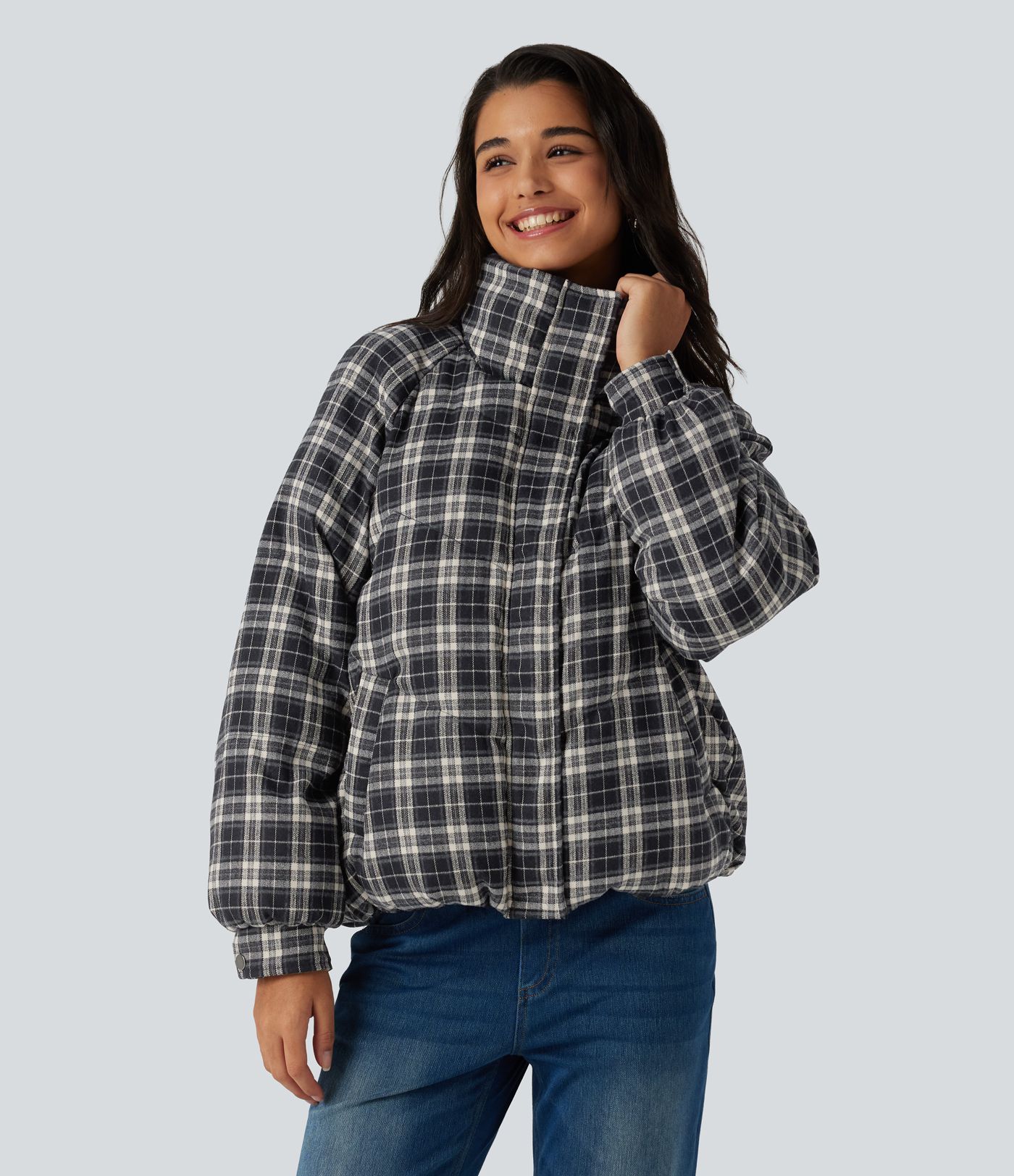 Veste matelassée à carreaux, col montant et manches longues avec poches Veste matelassée à carreaux, col montant et manches longues avec poches