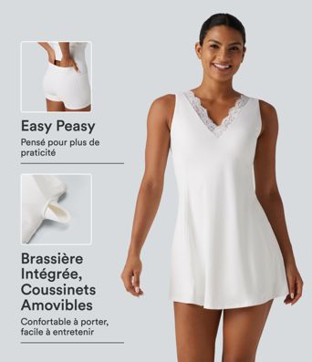 Robe-short de yoga mini SoftlyZero™ Plush accès facile Easy Peasy à col V avec coussinets amovibles, dentelle contrastée et poches