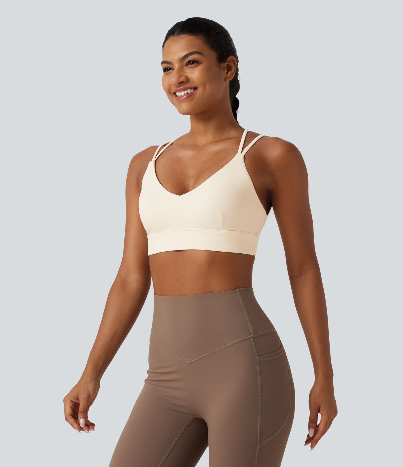 SoftlyZero™ Plush - Sport-BH mit leichtem Support und überkreuztem Design SoftlyZero™ Plush - Sport-BH mit leichtem Support und überkreuztem Design