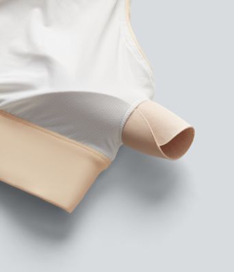 SoftlyZero™ Plush - Sport-BH mit leichtem Support und überkreuztem Design SoftlyZero™ Plush - Sport-BH mit leichtem Support und überkreuztem Design