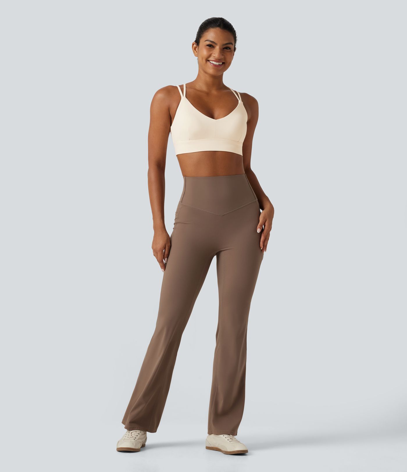 SoftlyZero™ Plush - Sport-BH mit leichtem Support und überkreuztem Design SoftlyZero™ Plush - Sport-BH mit leichtem Support und überkreuztem Design