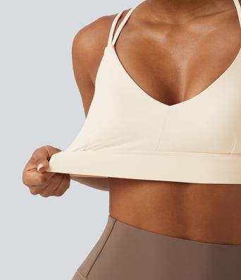 SoftlyZero™ Plush - Sport-BH mit leichtem Support und überkreuztem Design SoftlyZero™ Plush - Sport-BH mit leichtem Support und überkreuztem Design