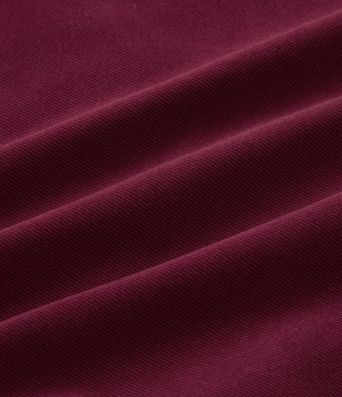 Lässiges Midikleid aus Cord mit Seitentaschen, langen Ärmeln und Gürtel Lässiges Midikleid aus Cord mit Seitentaschen, langen Ärmeln und Gürtel