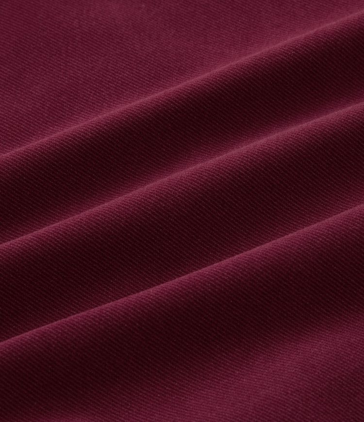 Lässiges Midikleid aus Cord mit Seitentaschen, langen Ärmeln und Gürtel Lässiges Midikleid aus Cord mit Seitentaschen, langen Ärmeln und Gürtel