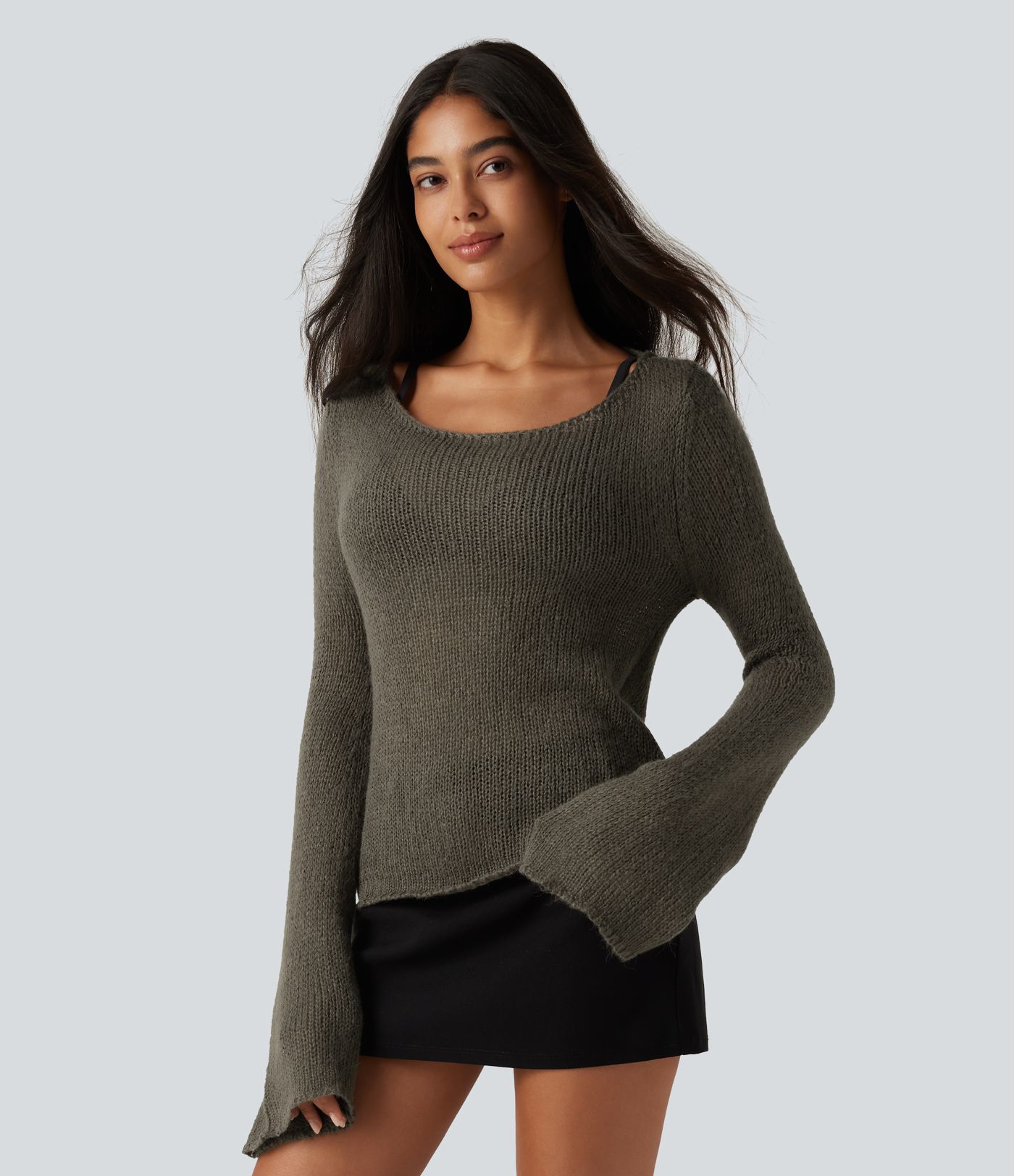 Pull en mélange de laine à encolure bateau, manches longues à volants et lien au dos