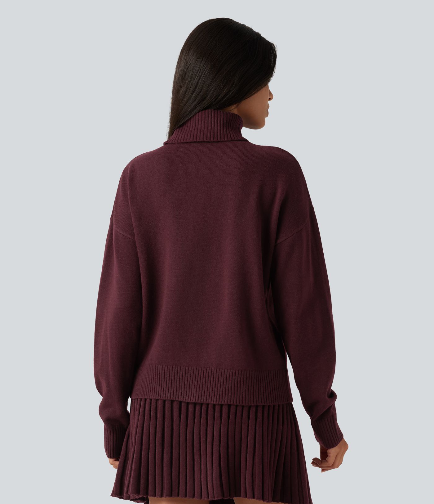 Lässiger Pullover mit hohem Kragen und langen Ärmeln Lässiger Pullover mit hohem Kragen und langen Ärmeln