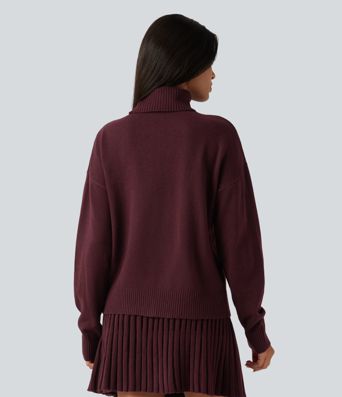 Lässiger Pullover mit hohem Kragen und langen Ärmeln Lässiger Pullover mit hohem Kragen und langen Ärmeln