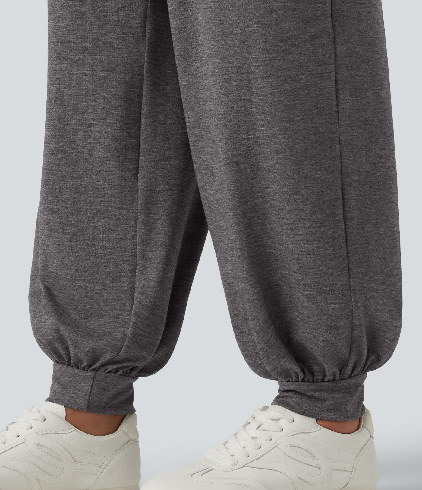 High Waisted V Shaped Yoga Joggers with Pockets High Waisted V Shaped Yoga Joggers with Pockets