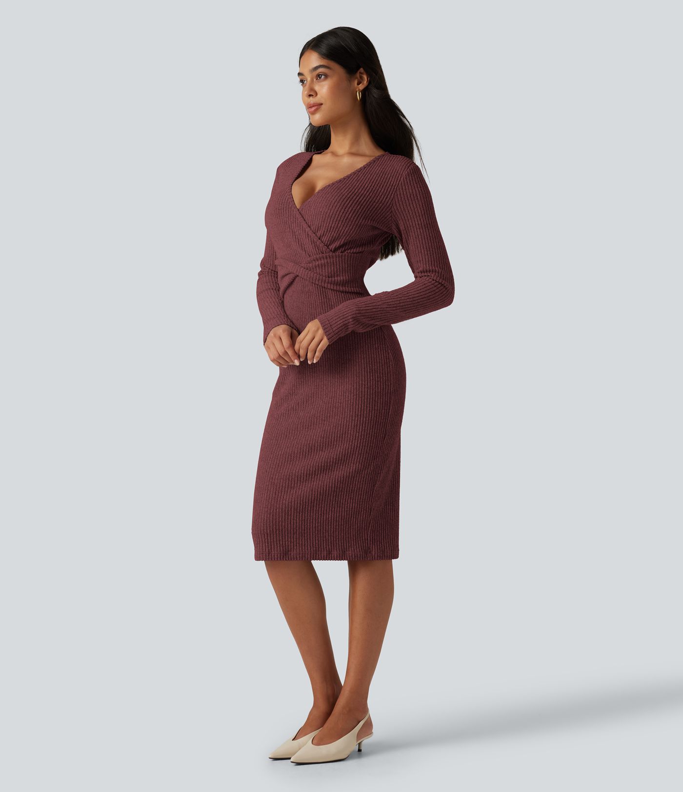 Robe midi moulante en maille côtelée à col V et manches longues