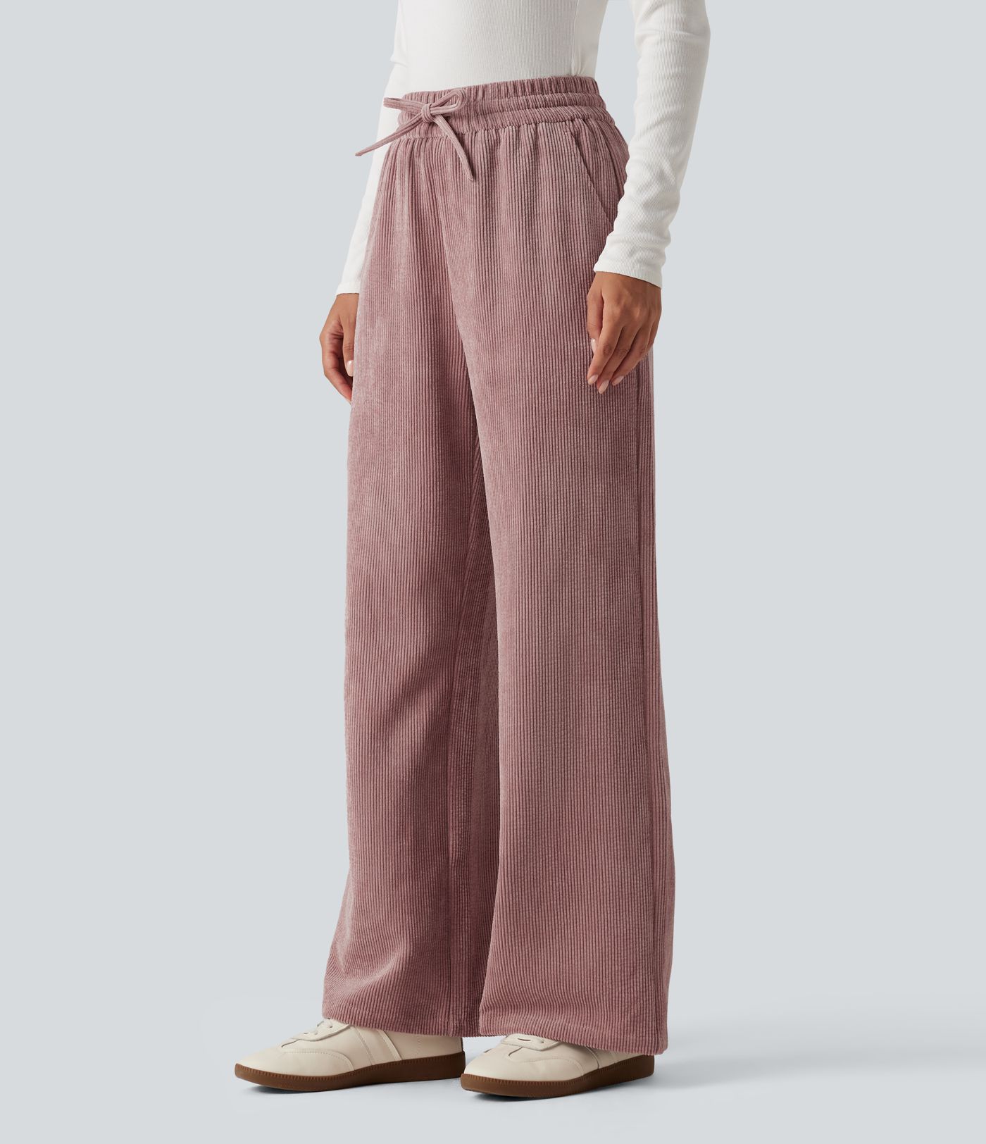 Lässige Hose aus Cord mit hohem Bund, Seitentaschen, Kordelzug und weitem Bein Lässige Hose aus Cord mit hohem Bund, Seitentaschen, Kordelzug und weitem Bein