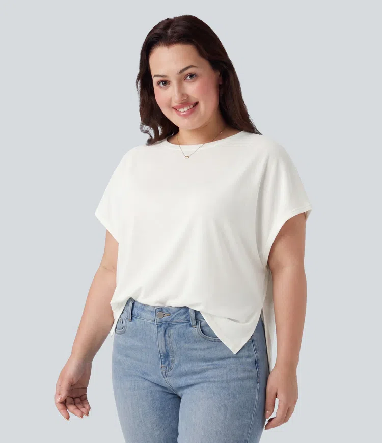 Lässiges T-Shirt mit Rundhalsausschnitt und Fledermausärmeln - Plus Size