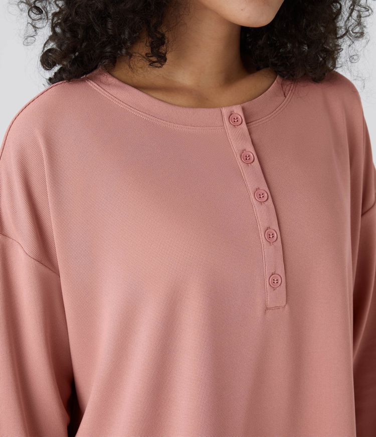 Sweatshirt Casual Waffle à Boutons Devant avec Trou Pouce et Fente