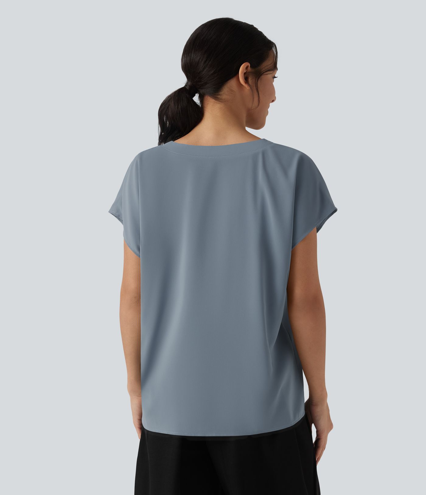 Blouse esprit bureau oversize défroissage facile, col V et manches courtes
