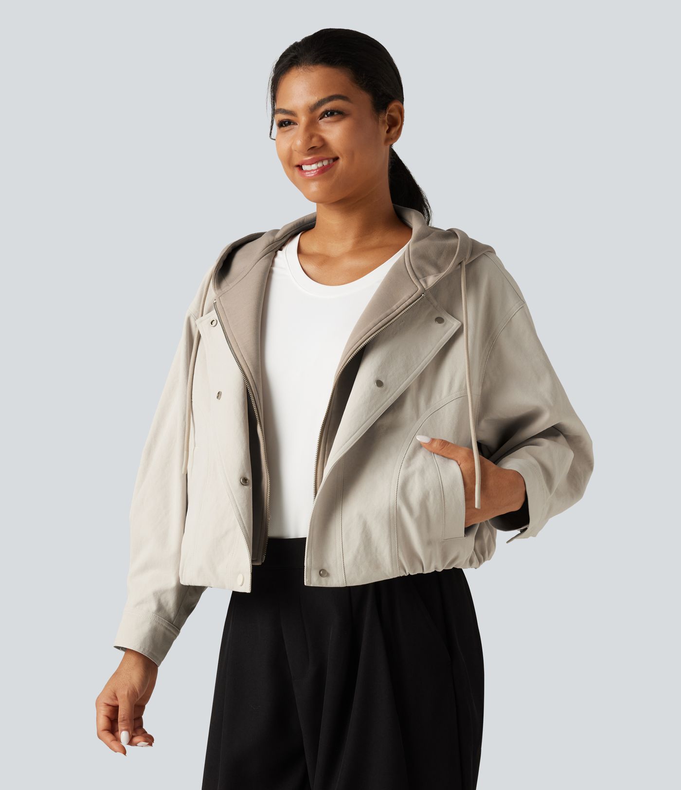 Veste ouverte à capuche et manches longues avec poches Veste ouverte à capuche et manches longues avec poches