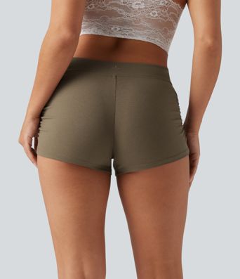 Lässige, geraffte Shorts aus geripptem Strick mit niedrigem Bund - 7,6 cm Lässige, geraffte Shorts aus geripptem Strick mit niedrigem Bund - 7,6 cm
