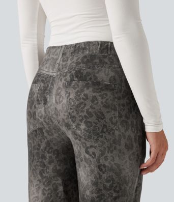 Pantalon de jogging en molleton French Terry effet jean léopard taille mi-haute coupe large avec poches Pantalon de jogging en molleton French Terry effet jean léopard taille mi-haute coupe large avec poches