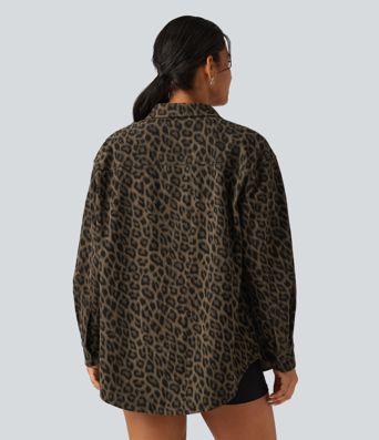 Lässige Hemdjacke aus Cord mit Brusttasche, langen Ärmeln und Leopardenmuster Lässige Hemdjacke aus Cord mit Brusttasche, langen Ärmeln und Leopardenmuster